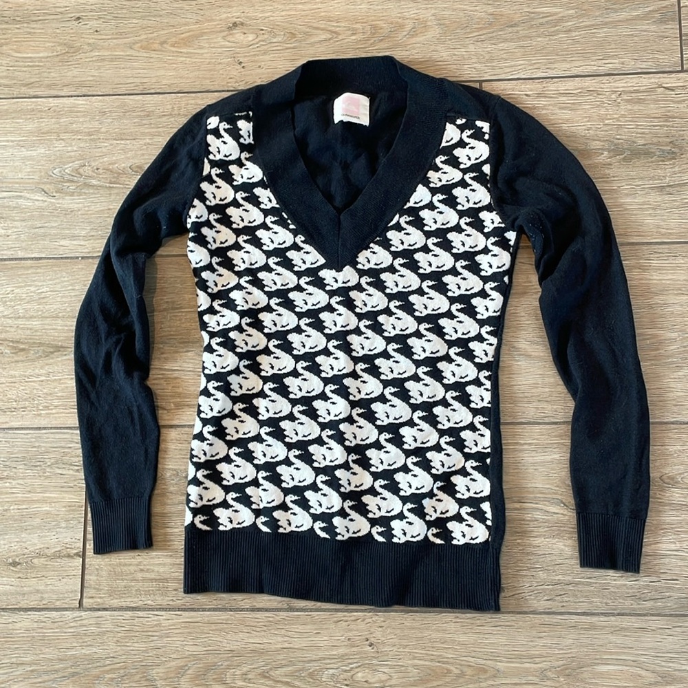 Quiksilver Vintage Swan Print Sweater, XS